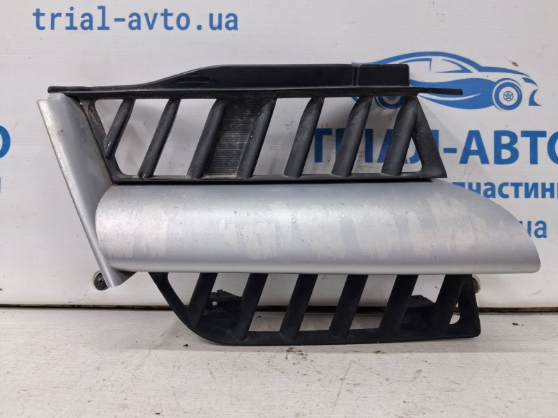 Решетка переднего бампера правая Mitsubishi Outlander CU 2.4 БЕНЗИН 4G69 2003 (б/у) Киев - изображение 1