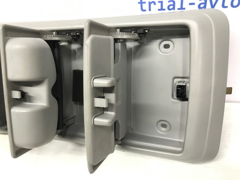 Плафон передний Mitsubishi Pajero Sport K9 2.5 DIESEL 4D56 1996 (б/у) Київ - зображення 4