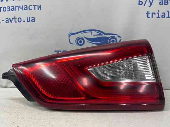 Фонарь задний внутренний правый Nissan Qashqai J11 1.6 DIESEL R9M 2013 (б/у) Киев