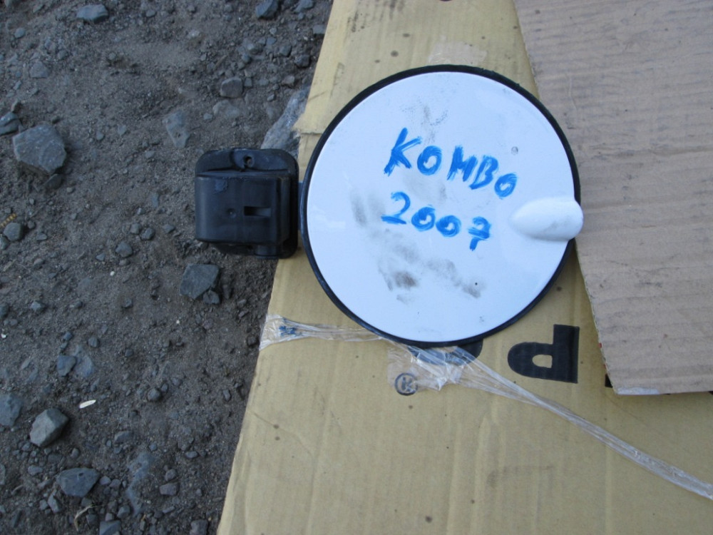 Лючок бензобака Opel Combo 2001-2011 Ковель - изображение 1