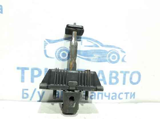 Ограничитель двери передний правый Toyota Avensis T25 1.8 БЕНЗИН 1ZZFE 2002 (б/у) Киев