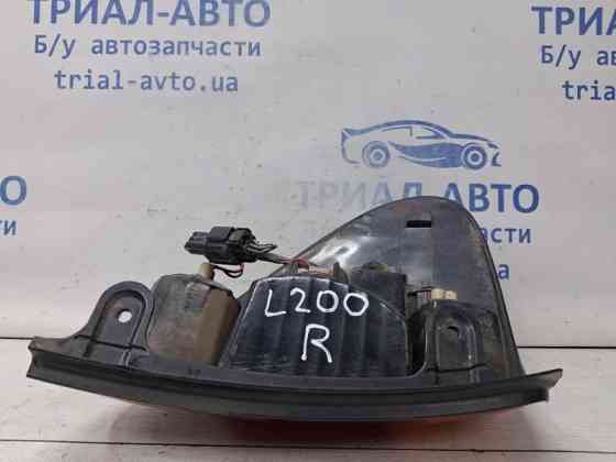 Фонарь задний внешний правый Mitsubishi L200 KB 2.5 DIESEL 4D56 2006 (б/у) Киев