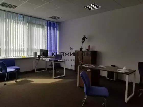 Оренда офісу 53 м#178; в БЦ «Хвиля» — 2 хвилини від метро Печерська Київ