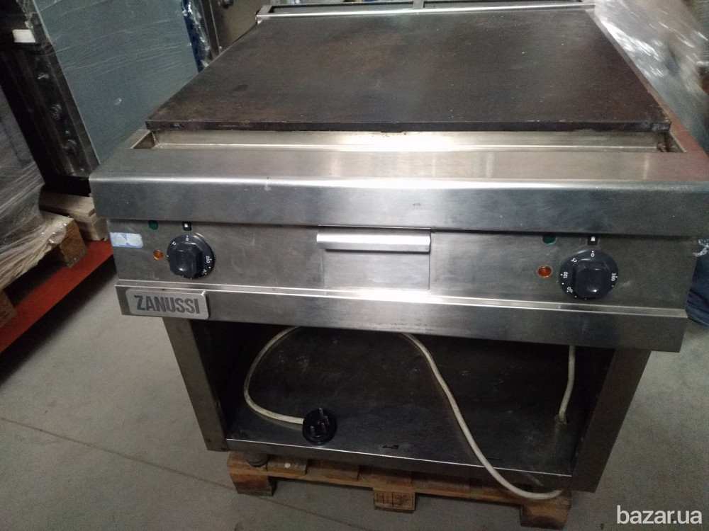 Жарочная поверхность ,електрическая ,гладкая ,Zanussi Київ - зображення 1