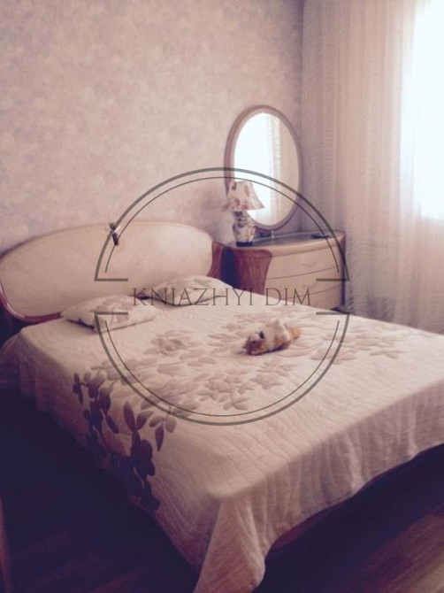 Продається чудова 3 кімнатна роздільна квартира на Подолі, на проспекті Правди 8 А Київ - зображення 2