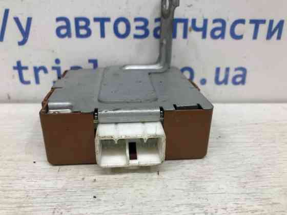 Блок управления Toyota Land Cruiser J100 1998 (б/у) Киев