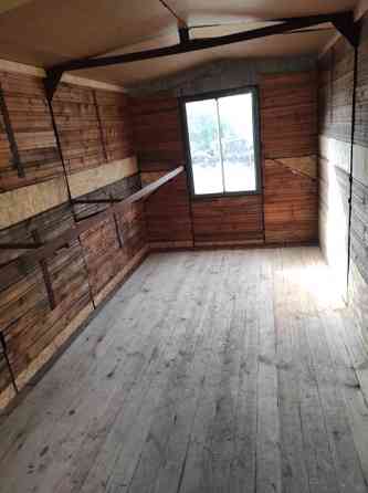 Вагончик кунг бытовка утепленный c окнами, внутри стеллажи и буржуйка Кременчук