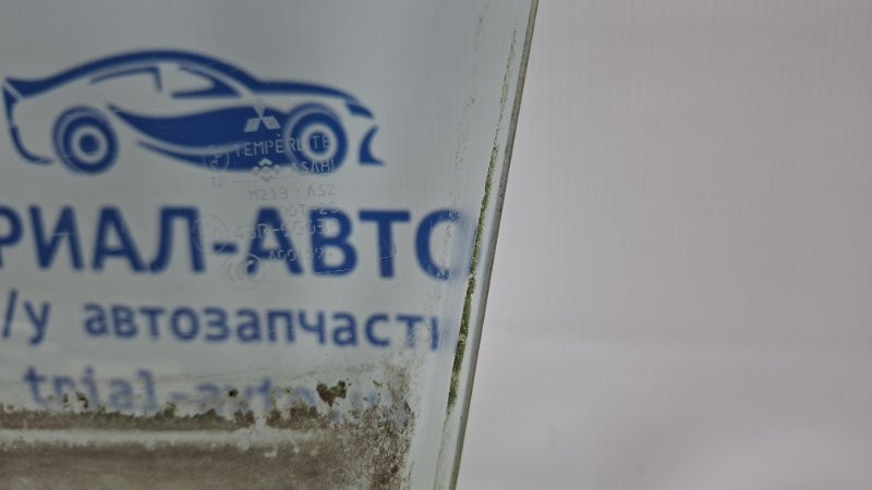 Стекло двери переднее левое Mitsubishi Lancer 9 1.6 БЕНЗИН 4G18 2003 (б/у) Київ - зображення 2