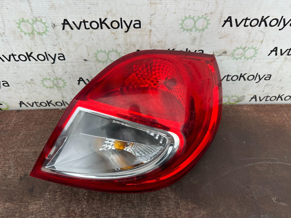 Фонарь задний правый Renault Clio III 2005-2012 (8200886946) Хэтчбек Ковель - зображення 2