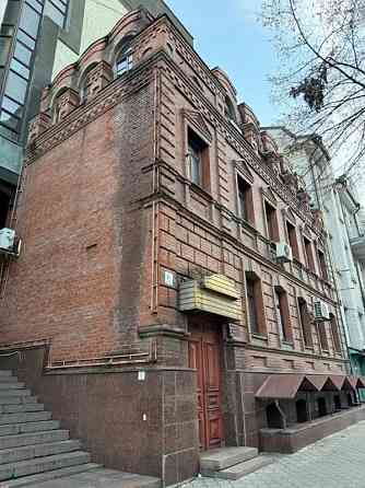 Продам. Дві будівлі в центрі міста, вул. Воскресенська Дніпро