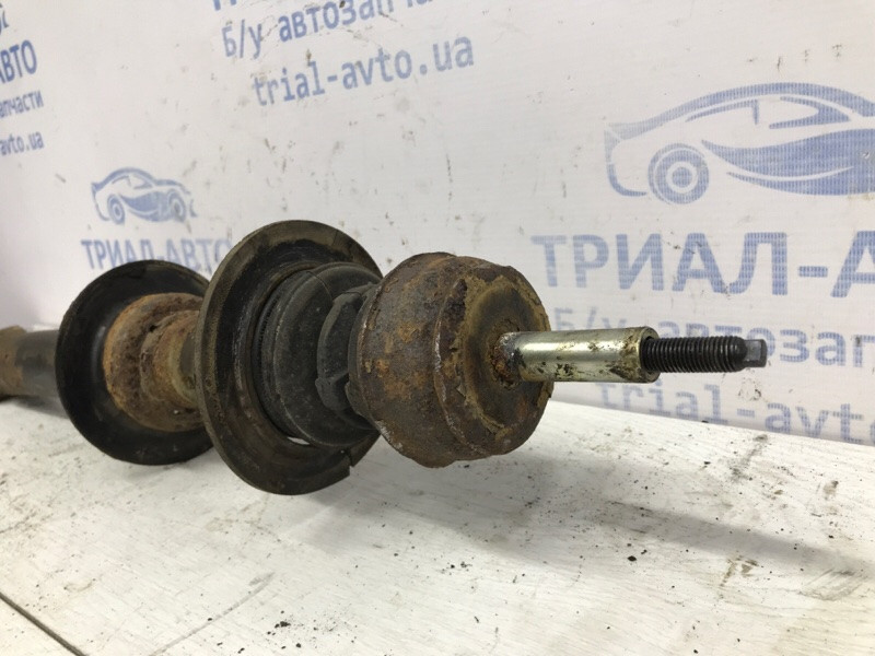 Амортизатор Передний Mitsubishi Pajero Wagon 3 3.2 ДИЗЕЛЬ 4M41 1999 (б/у) Киев - изображение 4