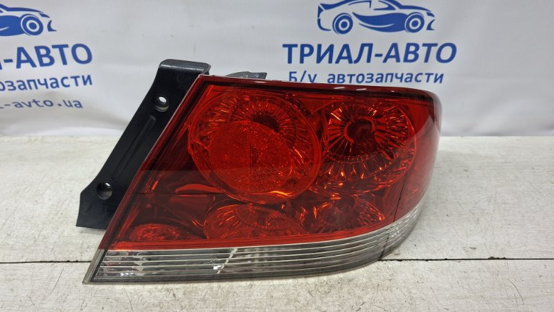 Фонарь задний внешний правый Mitsubishi Lancer 9 1.6 БЕНЗИН 4G18 2003 (б/у) Киев - изображение 5