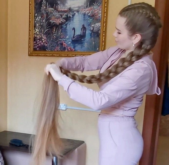 Куплю у ХАРКОВІ-довге жіноче волосся Дорого! Працюю відповідально Telegram 0633013356 Харьков - изображение 1