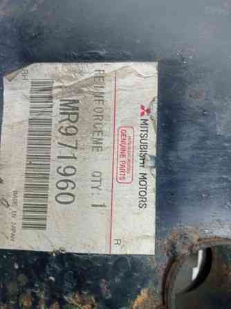 Усилитель бампера передний Mitsubishi Outlander 2003-2006 MR971960 (Арт. 59651) Київ