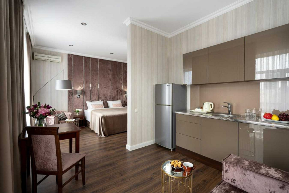 продажа отель Киев, Печерский, 5900000 $ Киев - изображение 1