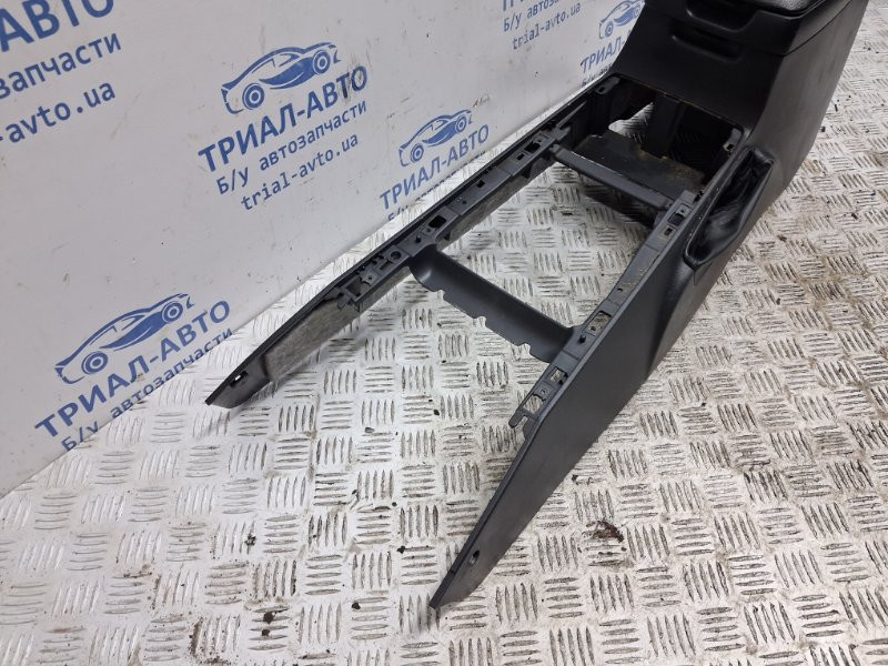 Подлокотник Kia Sorento BL 2.5 DIESEL D4CB 2002 (б/у) Київ - зображення 4