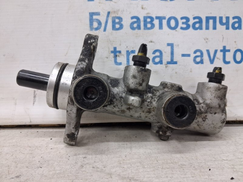 Тормозной цилиндр главный Hyundai IX35 LM 1.7 DIESEL D4FD 2009 (б/у) Київ - зображення 1