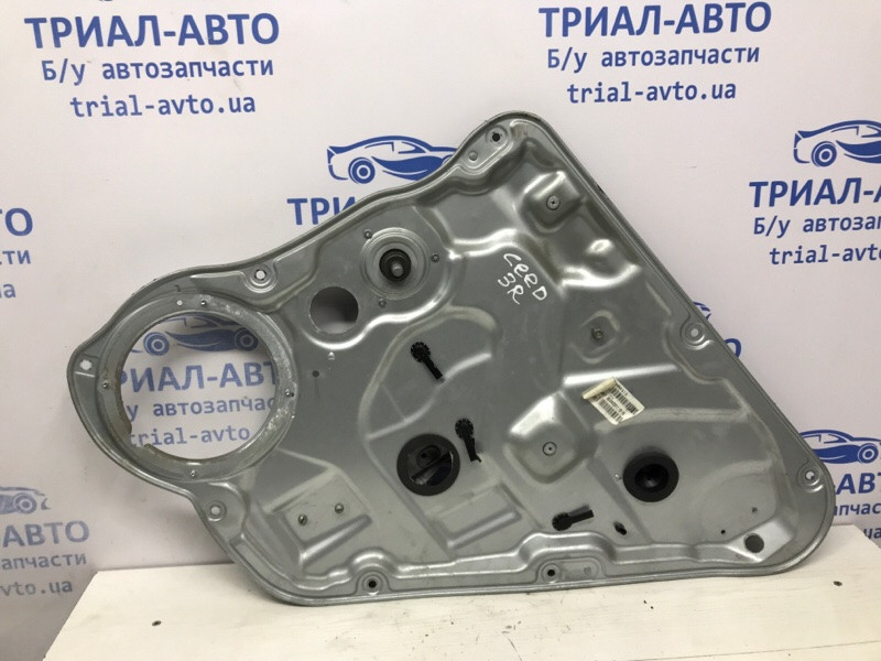 Стеклоподъемник задний правый (ручной) Kia Ceed ED 1.6 DIESEL D4FB 2006 (б/у) Київ - зображення 1