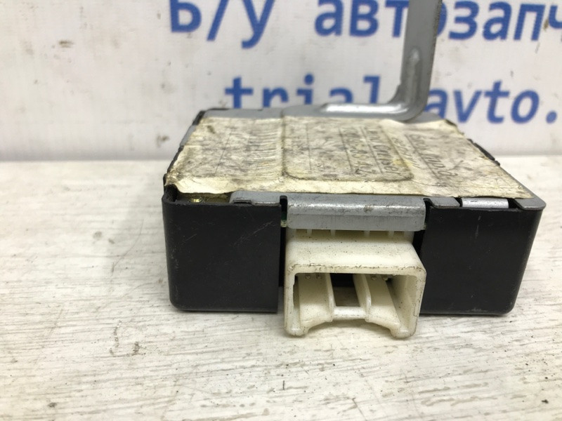 Блок управления Toyota Land Cruiser J100 1998 (б/у) Київ - зображення 2