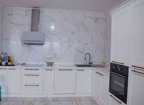 продажа 3-к квартира Броварский, Бровары, 125000 евро Бровари