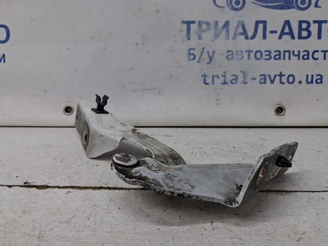 Петля капота правая Mitsubishi ASX GA 1.8 DIESEL 4N13 2010 (б/у) Київ - зображення 3