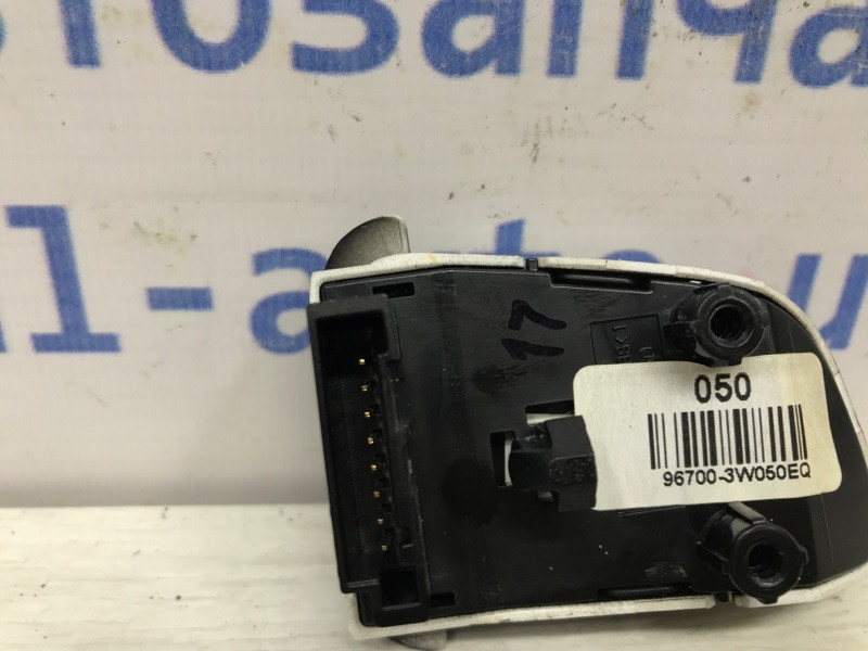 Кнопки руля Kia Sportage SL 1.7 DIESEL D4FD 2010 (б/у) Київ - зображення 3