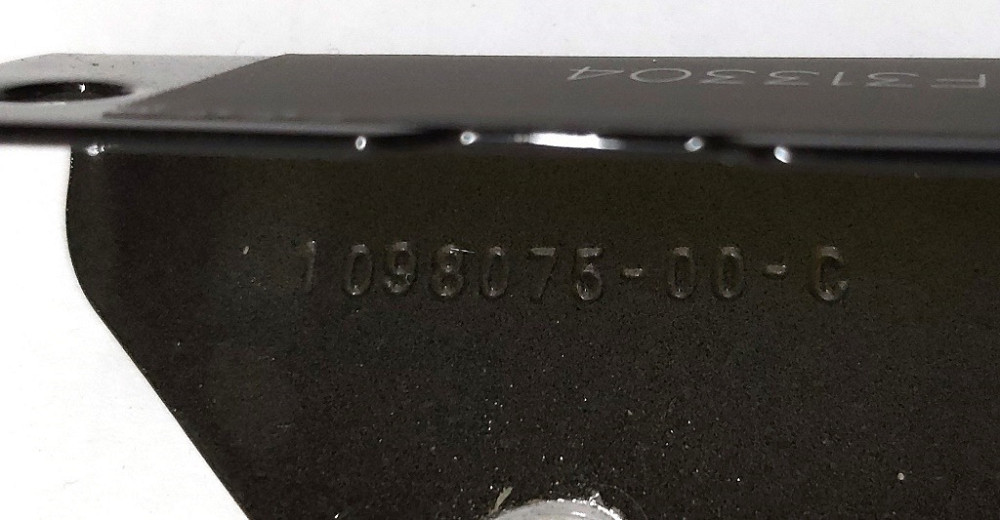 Табличка с VIN кодом под лобовым стеклом Tesla model 3 1006865-00-C Киев - изображение 3