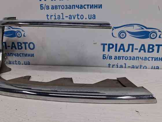 Накладка Mitsubishi Pajero Sport K9 3.0 БЕНЗИН 6G72 1996 прав. (б/у) Киев