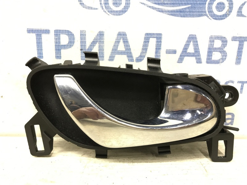 Ручка двери внутренняя правая Nissan Qashqai J11 1.2 БЕНЗИН HRA2DDT 2013 (б/у) Киев - изображение 1
