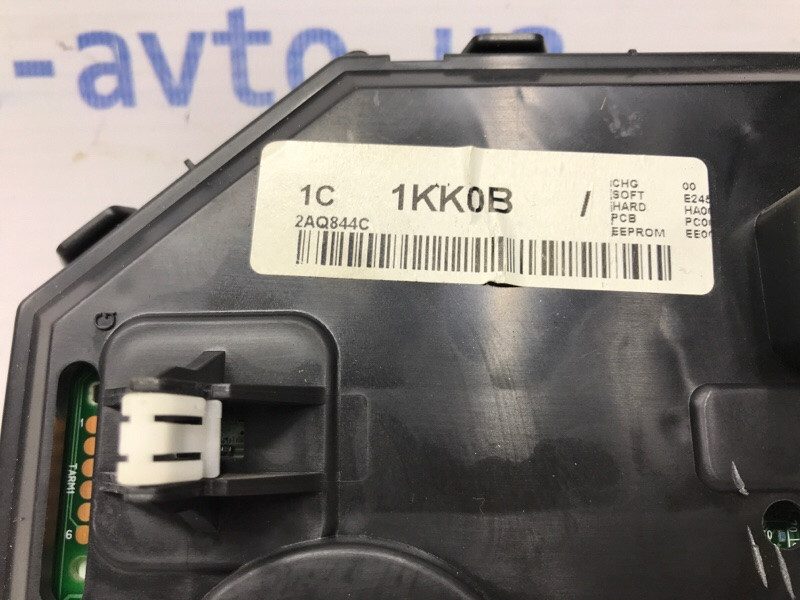 Приборная панель Nissan Juke F15 1.6 TURBO MR16DDT 2010 (б/у) Киев - изображение 5