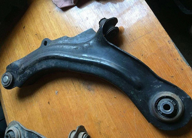 Б/у рычаг передний правый Renault Megane 2, 8200298455, 8200679067, 8200457209, 545003037R Кропивницький - зображення 1