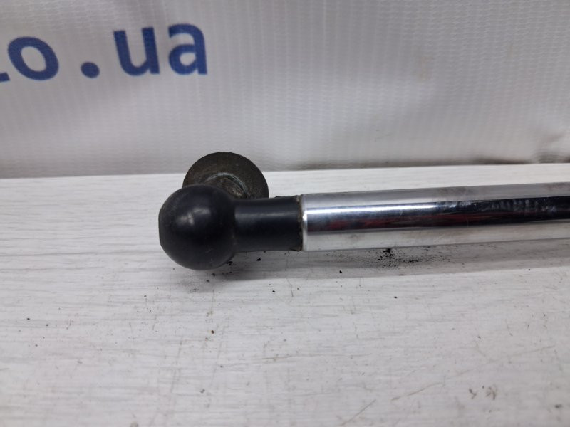 Амортизатор крышки багажника Mitsubishi Pajero Sport 1996-2008 MR526933 (Арт. 77233) Київ - зображення 3