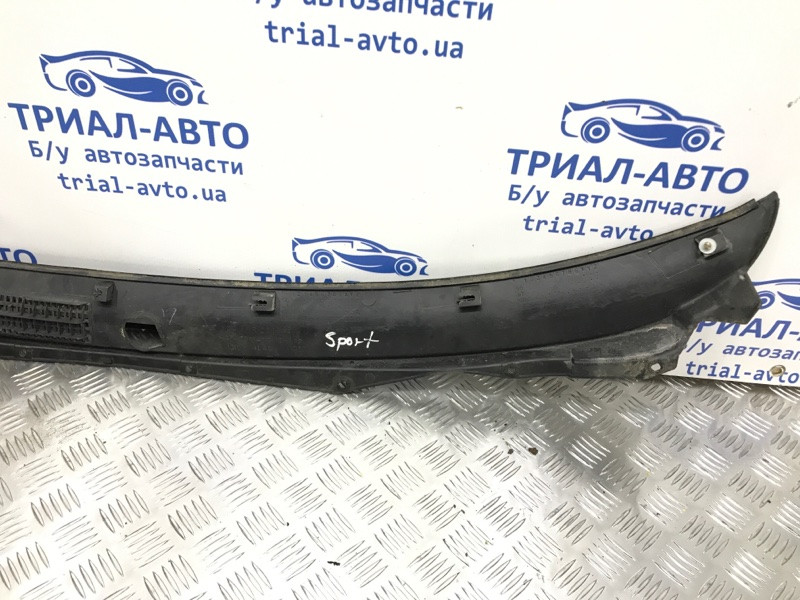 Дефлектор дворников Mitsubishi Pajero Sport K9 2.5 DIESEL 4D56 1996 (б/у) Киев - изображение 6