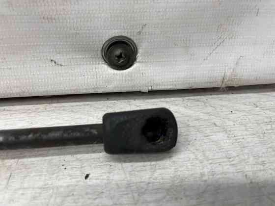 Амортизатор капота Hyundai Santa fe CM 2.2 DIESEL D4HB 2005 (б/у) Київ