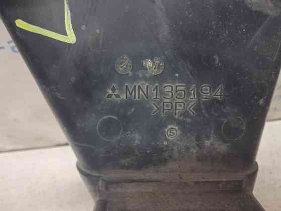 Воздухозаборник Mitsubishi Lancer 2003-2009 MN135194 (Арт. 83108) Київ