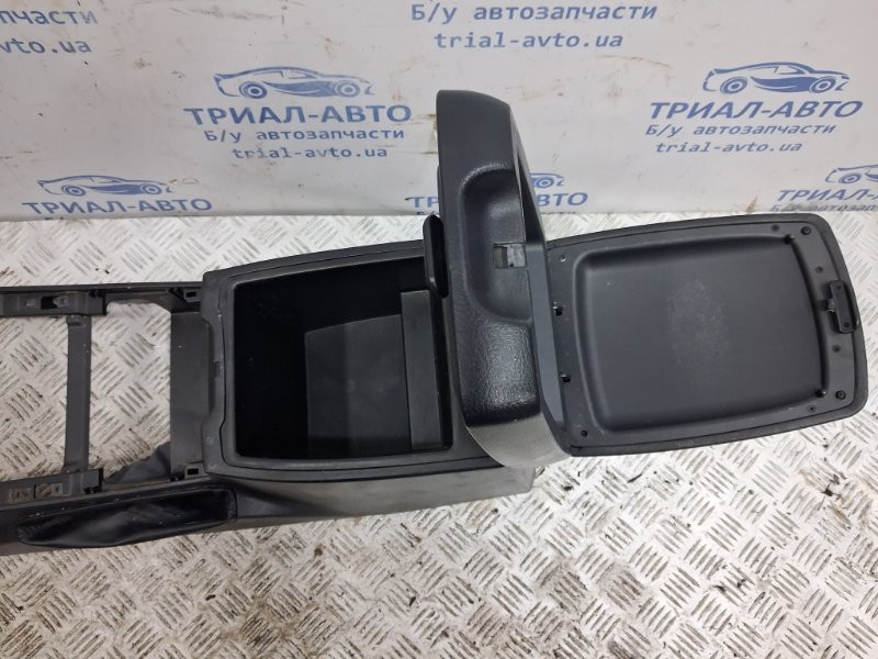 Подлокотник Kia Sorento BL 2.5 DIESEL D4CB 2002 (б/у) Київ - зображення 6