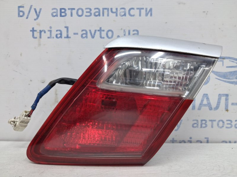 Фонарь задний внутренний правый Toyota Camry XV40 2.4 БЕНЗИН 2AZFE 2006 (б/у) Киев - изображение 1