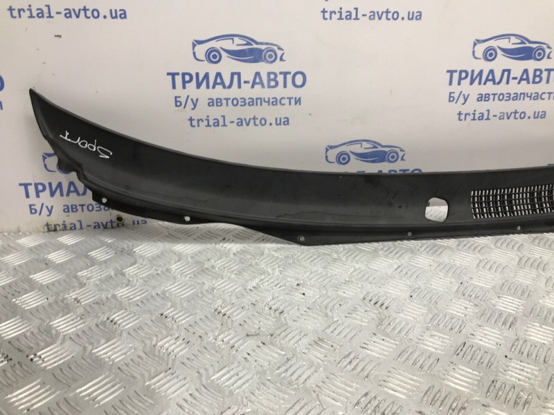 Дефлектор дворников Mitsubishi Pajero Sport K9 2.5 DIESEL 4D56 1996 (б/у) Киев - изображение 2