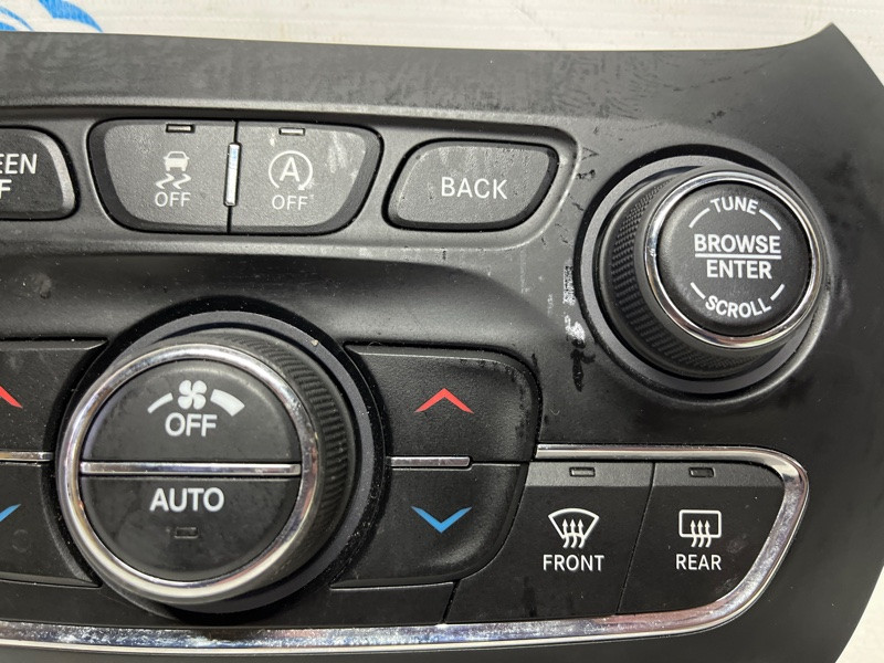 Панель управления радио и климатом Jeep Cherokee KL 3.2 БЕНЗИН EHK 2013 (б/у) Київ - зображення 4