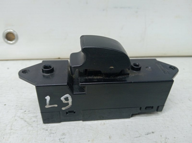 Кнопка стеклоподъемника Mitsubishi Lancer 9 1.6 БЕНЗИН 4G18 2003 (б/у) Київ - зображення 1