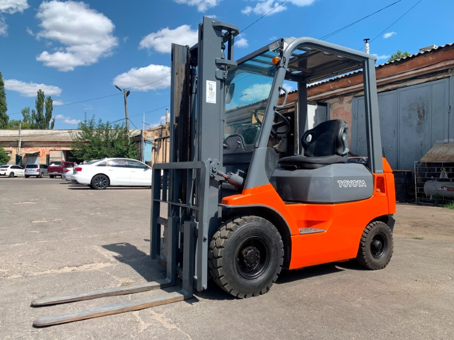 Вилковий автонавантажувач Toyota на 1.5 тонни. Модель: 7FGL15. Одесса - изображение 2