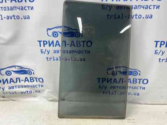 Стекло двери задней левой (форточка) Mitsubishi Pajero Wagon 3 3.2 ДИЗЕЛЬ 4M41 1999 (б/у) Київ