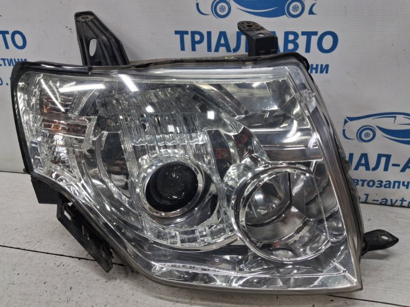 Фара правая Ксенон Mitsubishi Pajero Wagon 2006-2022 8301A840 (Арт. 83995) Київ - зображення 1
