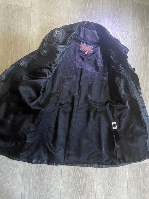 Чорна шкіряна куртка відомого українського бренду, шкірянка, шкіряна куртка Полтава - зображення 3