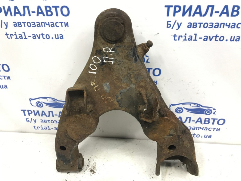 Рычаг передний нижний правый Toyota Land Cruiser J100 1998 (б/у) Киев - изображение 3
