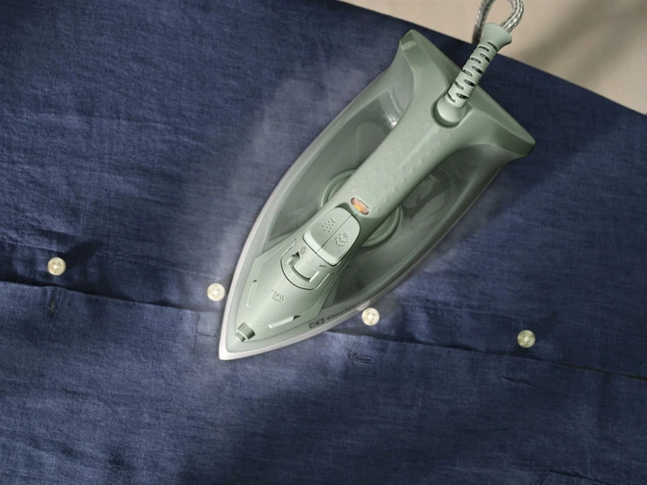 Утюг Electrolux E3SI1-2LG 2000 Вт серый Киев - изображение 9