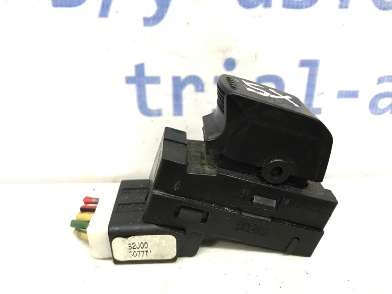 Кнопка стеклоподъемника Suzuki SX4 1 1.6 БЕНЗИН M16A 2006 (б/у) Киев - изображение 3