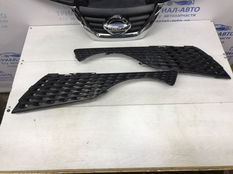 Решетка радиатора Nissan Juke F15 1.6 TURBO MR16DDT 2010 (б/у) Київ - зображення 2