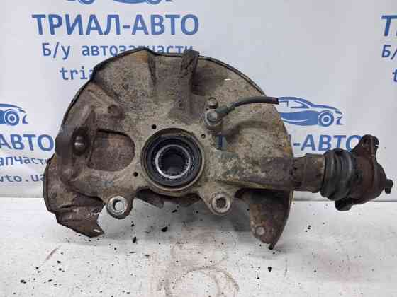Кулак поворотный правый без ступицы Mitsubishi Pajero Sport K9 2.5 DIESEL 4D56 1996 (б/у) Київ
