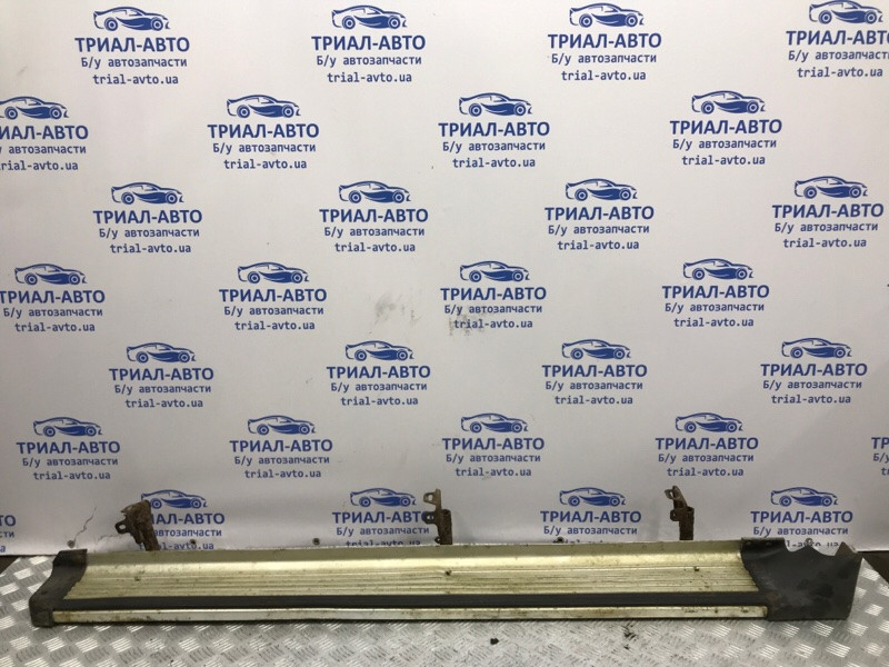 Подножка Mitsubishi Pajero Sport K9 2.5 DIESEL 4D56 1996 лев. (б/у) Киев - изображение 1